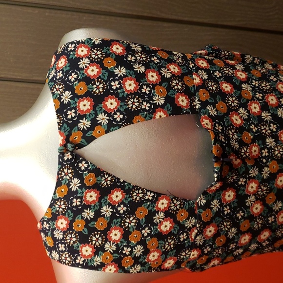 esley Lady's Tiered Blue Sheer Lined Dress with Ruffled Flounce - Picture 8 of 10